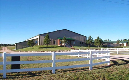 Aspen Ridge Equine Hospital Entrance